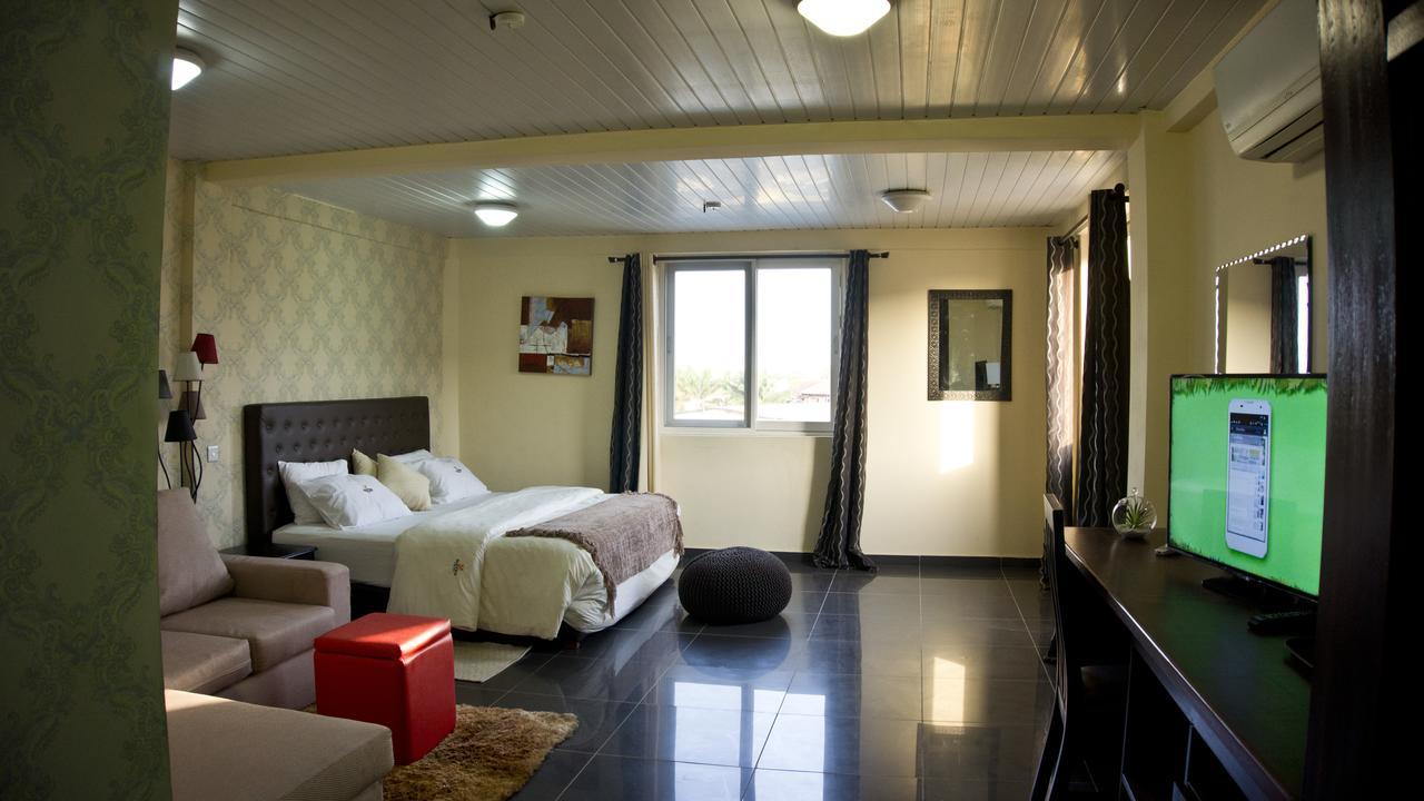 M Suites Hotel 阿克拉 客房 照片