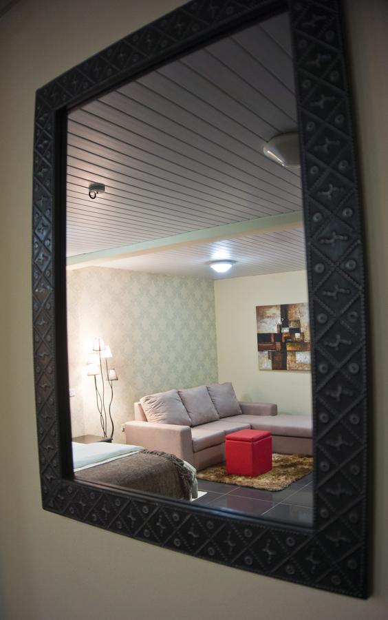 M Suites Hotel 阿克拉 外观 照片