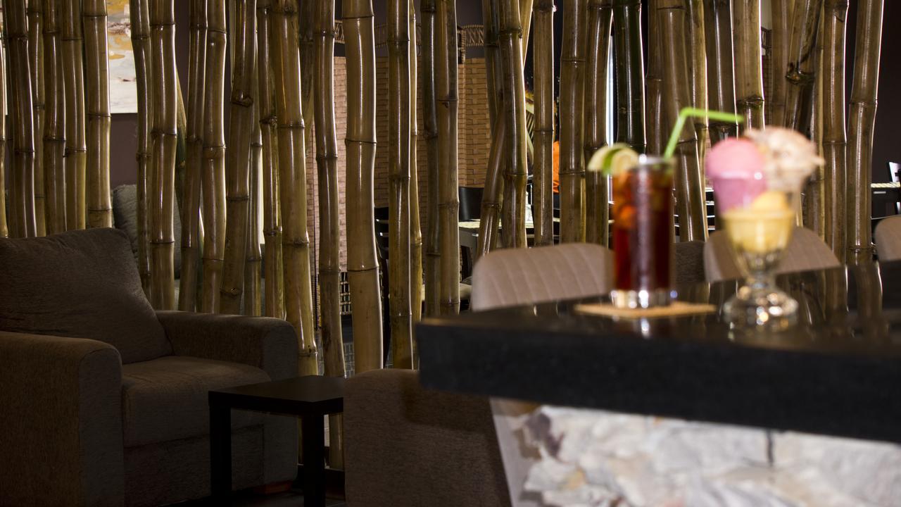 M Suites Hotel 阿克拉 外观 照片