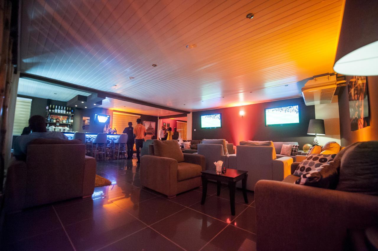 M Suites Hotel 阿克拉 外观 照片